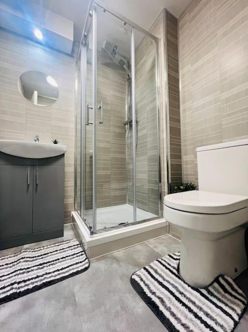 Superb 2 Bedroom Apartment With Free Parking Edinburgh Luaran gambar
